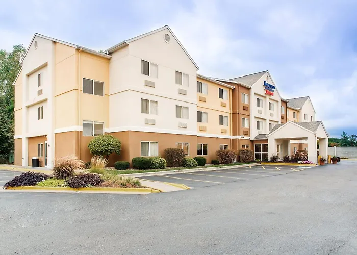 Fairfield Inn & Suites Canton