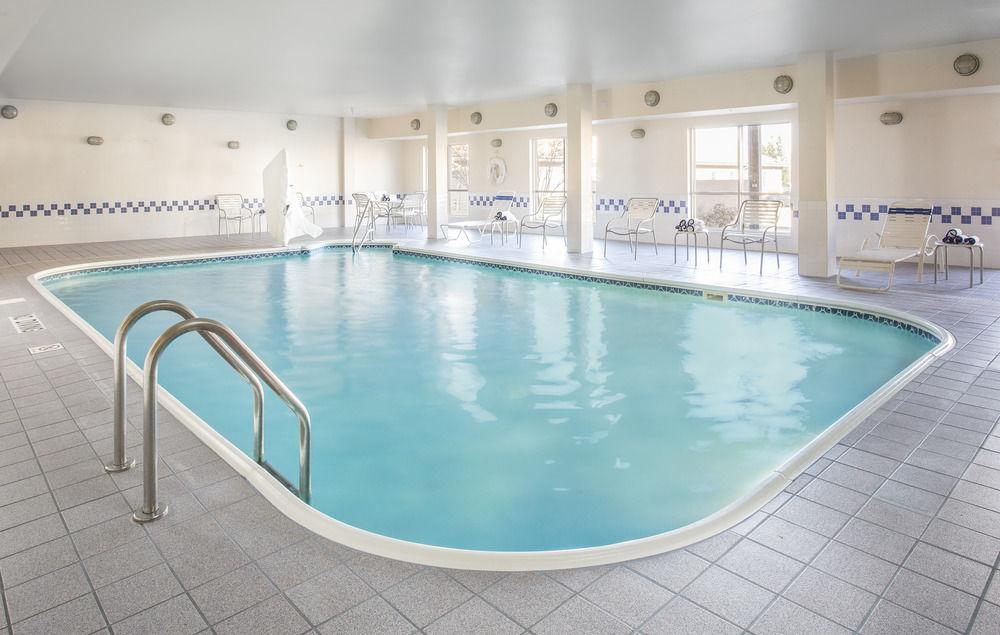 Hotel Fairfield & Canton