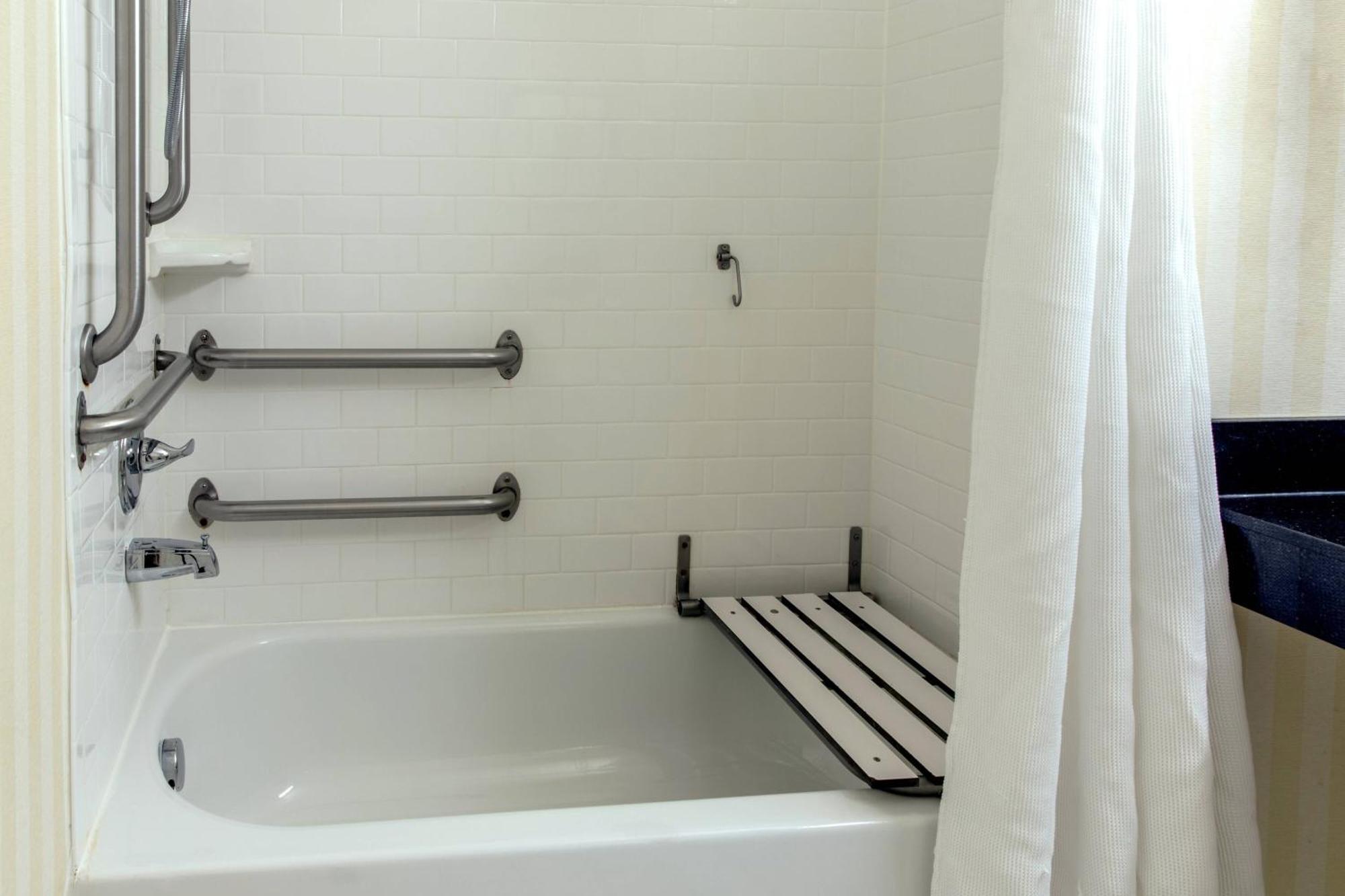 Fairfield & Canton Hotel