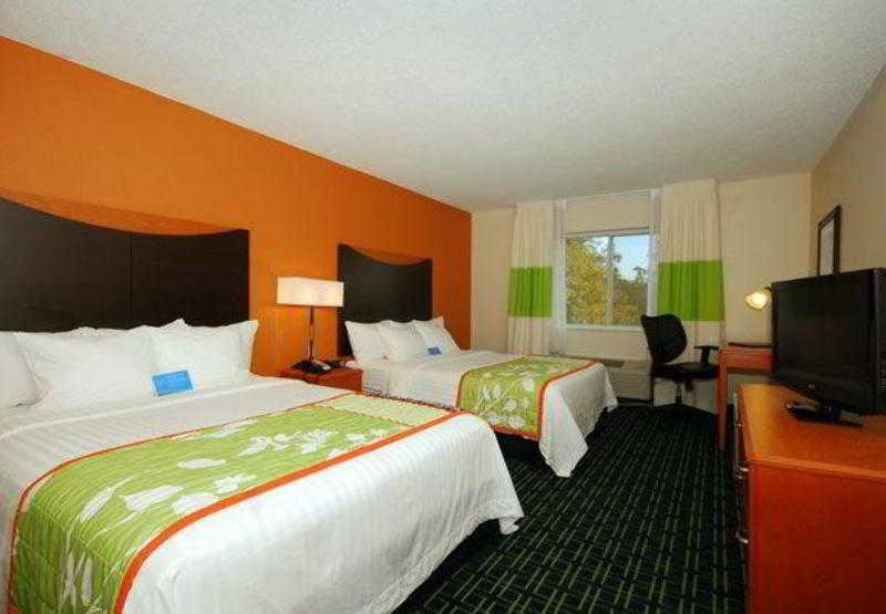 Hotel Fairfield & Canton